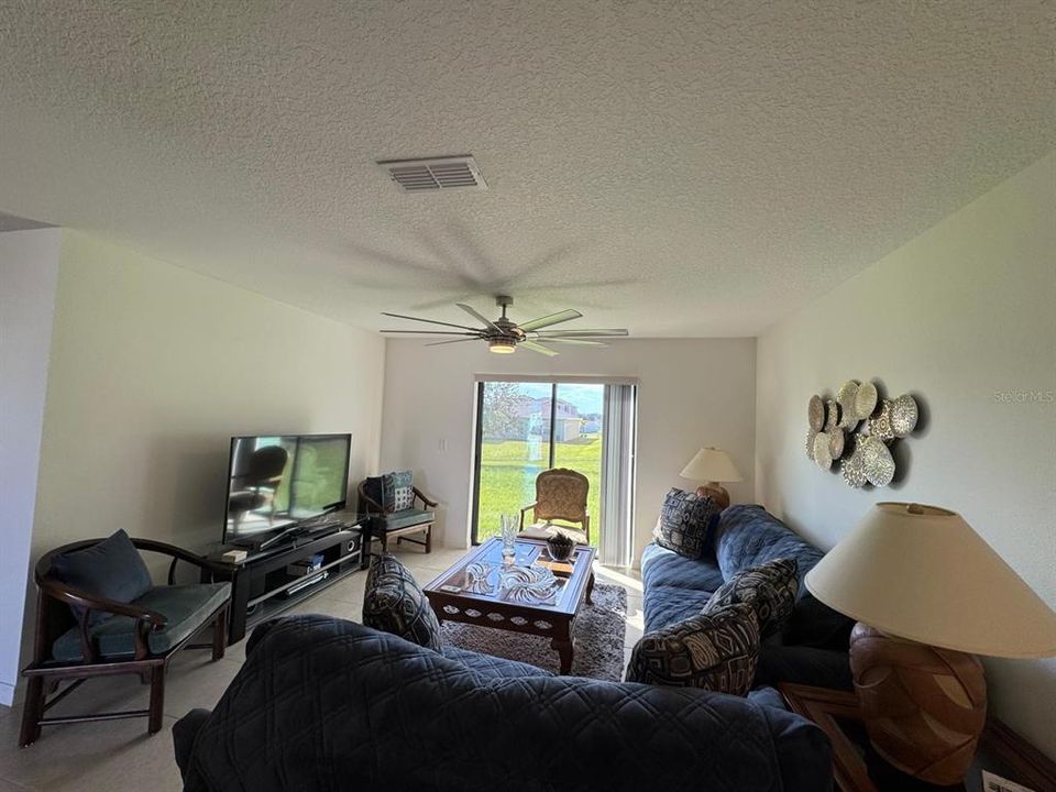 Active With Contract: $289,000 (3 beds, 2 baths, 1244 Square Feet)