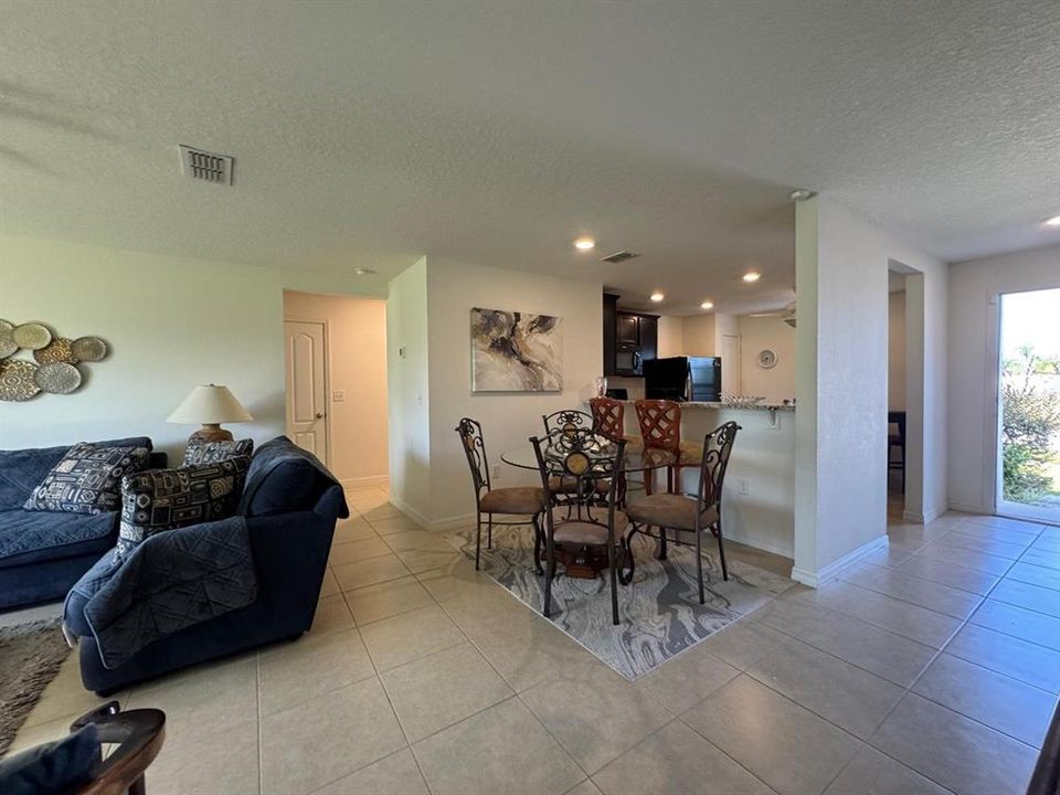 Active With Contract: $289,000 (3 beds, 2 baths, 1244 Square Feet)