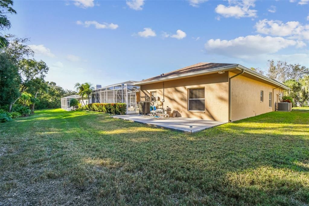 合同活跃: $847,000 (3 贝兹, 3 浴室, 2332 平方英尺)