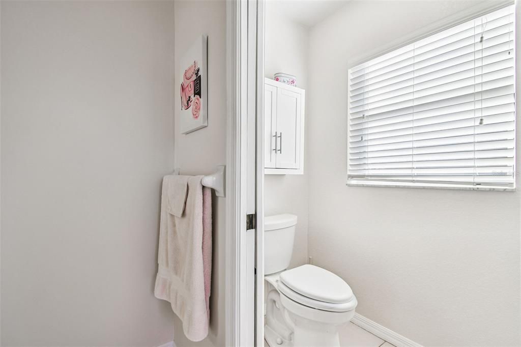 合同活跃: $847,000 (3 贝兹, 3 浴室, 2332 平方英尺)