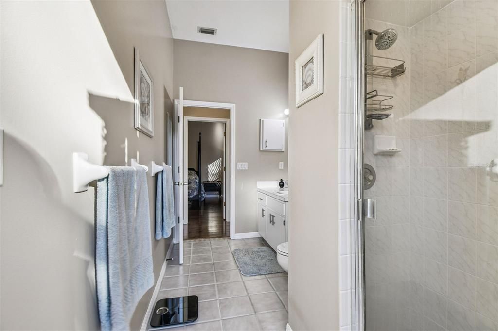 合同活跃: $847,000 (3 贝兹, 3 浴室, 2332 平方英尺)