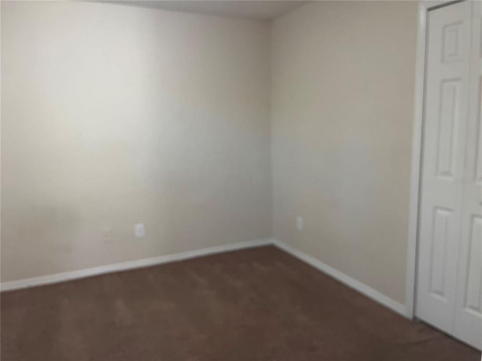 合同活跃: $2,450 (4 贝兹, 3 浴室, 2033 平方英尺)