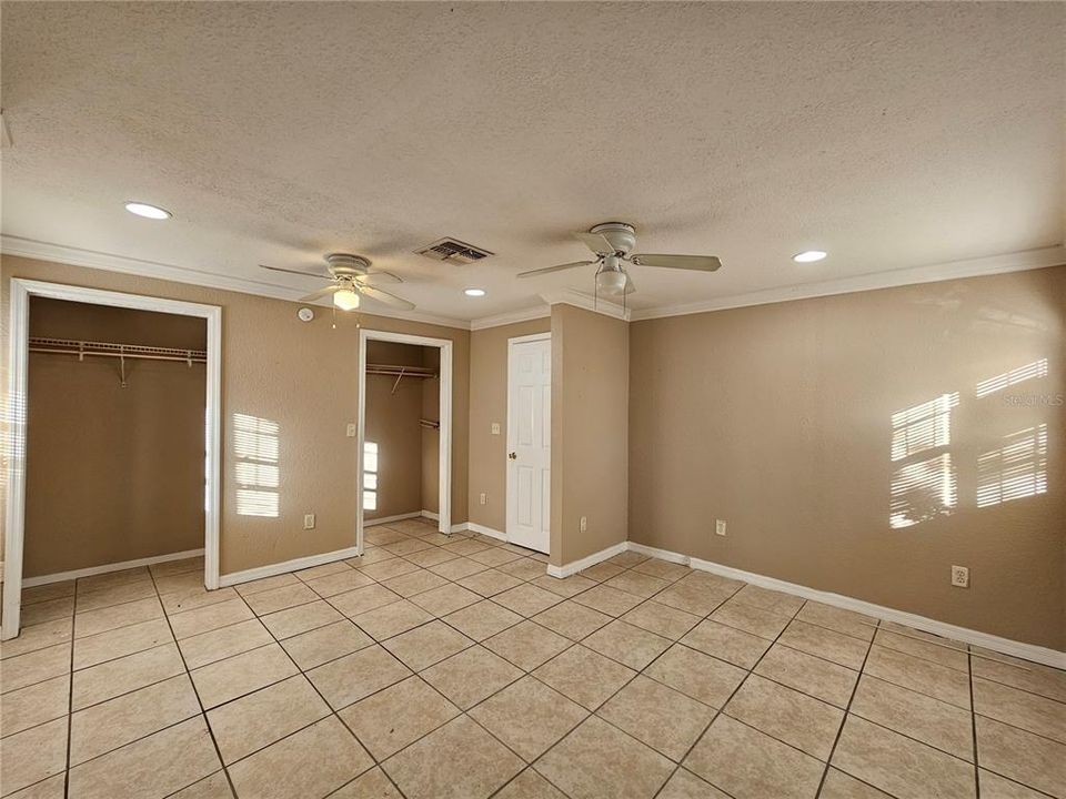 For Rent: $1,025 (1 beds, 1 baths, 589 Square Feet)