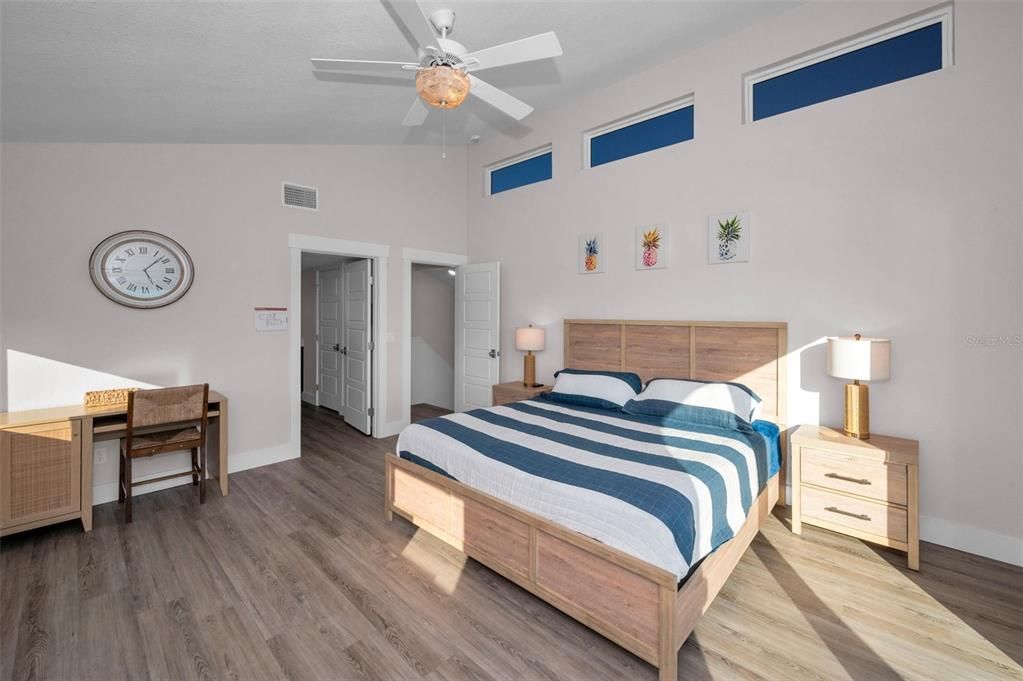 На продажу: $1,890,000 (6 спален, 0 ванн, 3060 Квадратных фут)