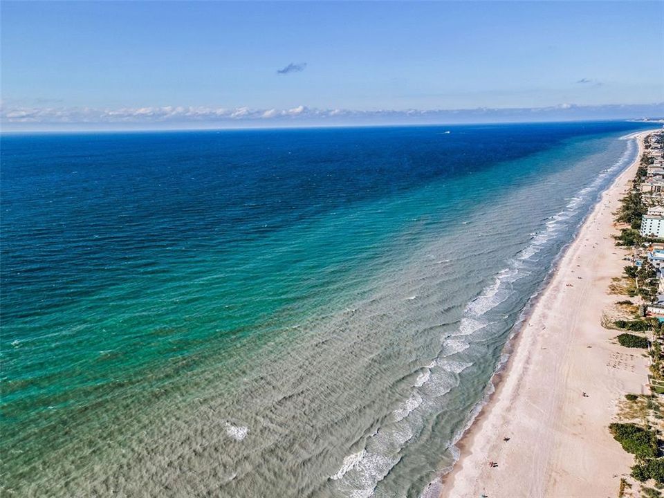 На продажу: $1,890,000 (6 спален, 0 ванн, 3060 Квадратных фут)