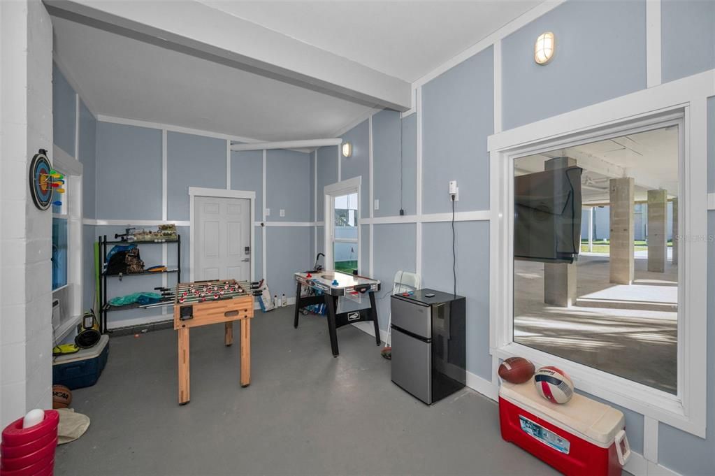 На продажу: $1,890,000 (6 спален, 0 ванн, 3060 Квадратных фут)