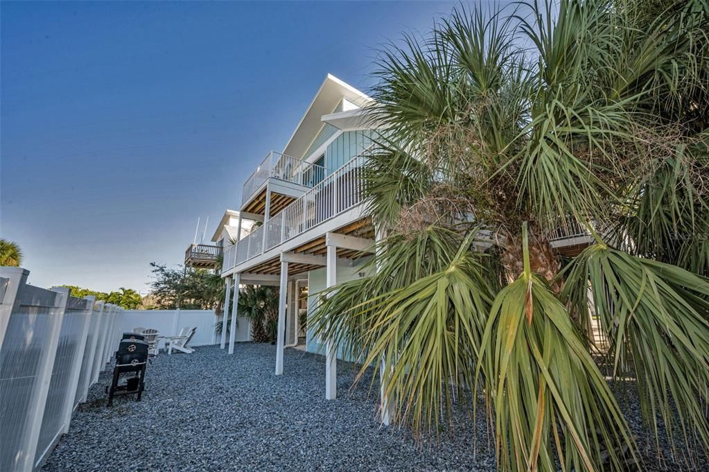 На продажу: $1,890,000 (6 спален, 0 ванн, 3060 Квадратных фут)