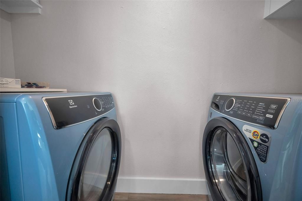 На продажу: $1,890,000 (6 спален, 0 ванн, 3060 Квадратных фут)