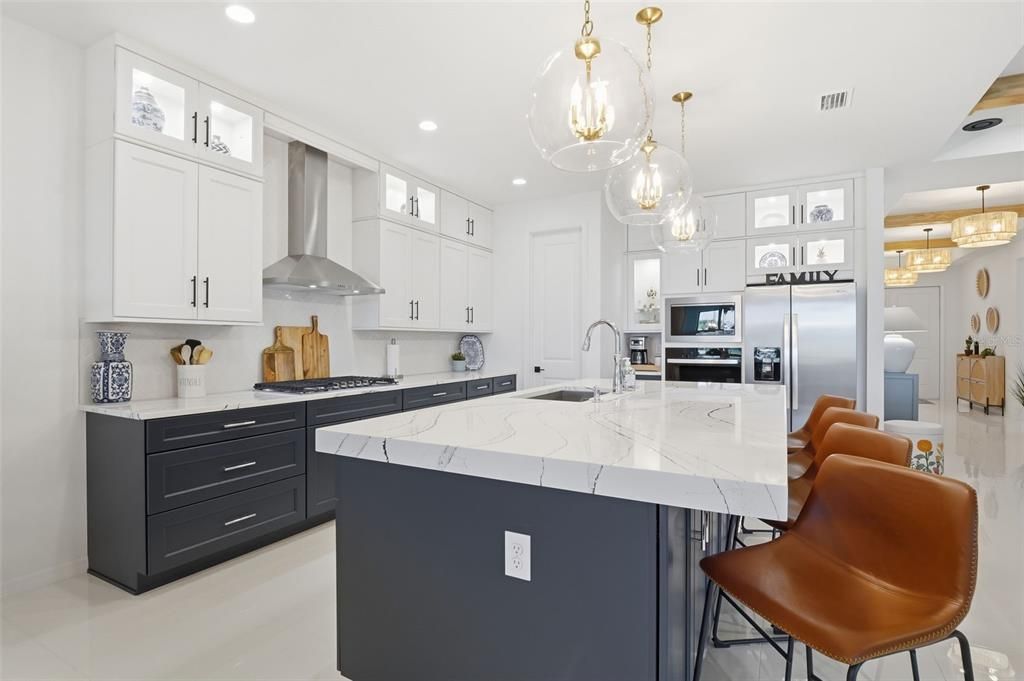 En Venta: $889,700 (4 camas, 3 baños, 2836 Pies cuadrados)