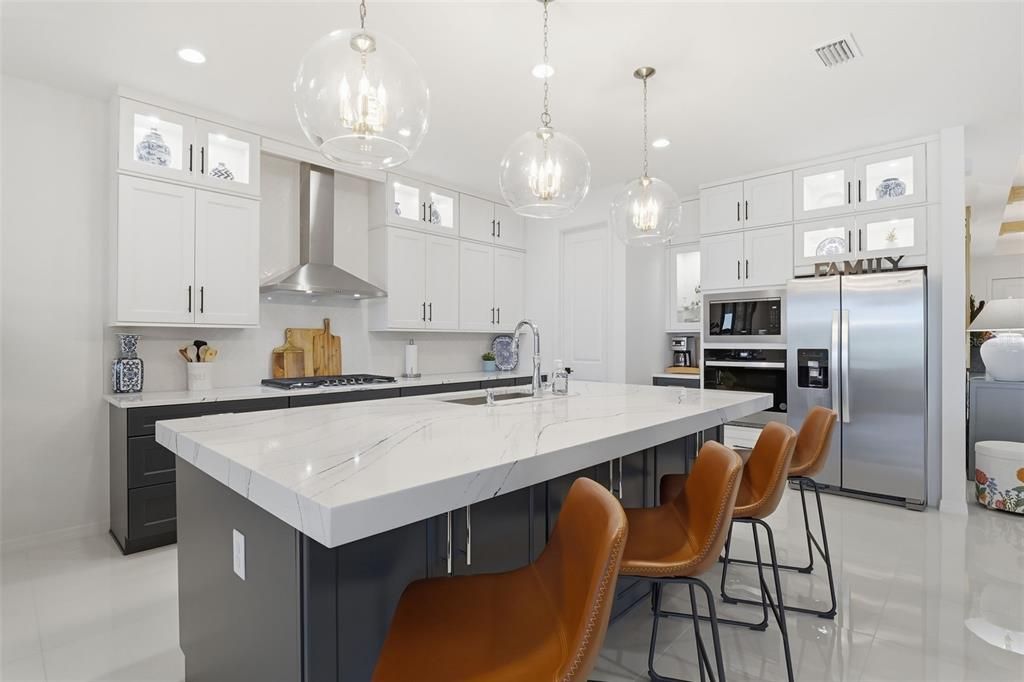 En Venta: $889,700 (4 camas, 3 baños, 2836 Pies cuadrados)