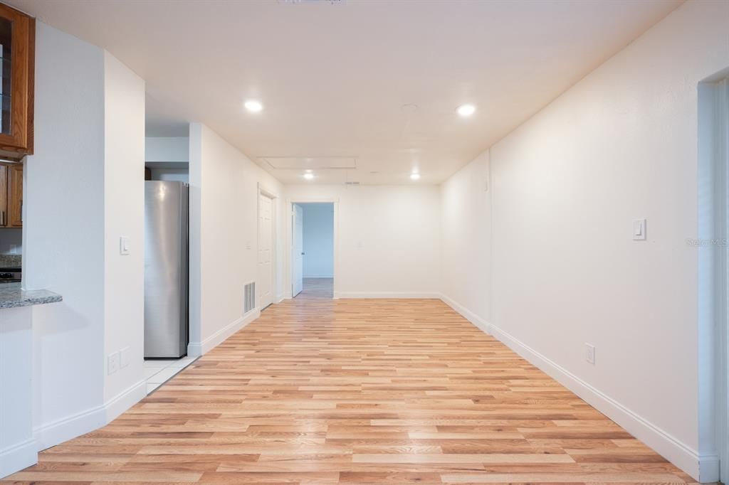 For Sale: $499,000 (6 beds, 4 baths, 2660 Square Feet)