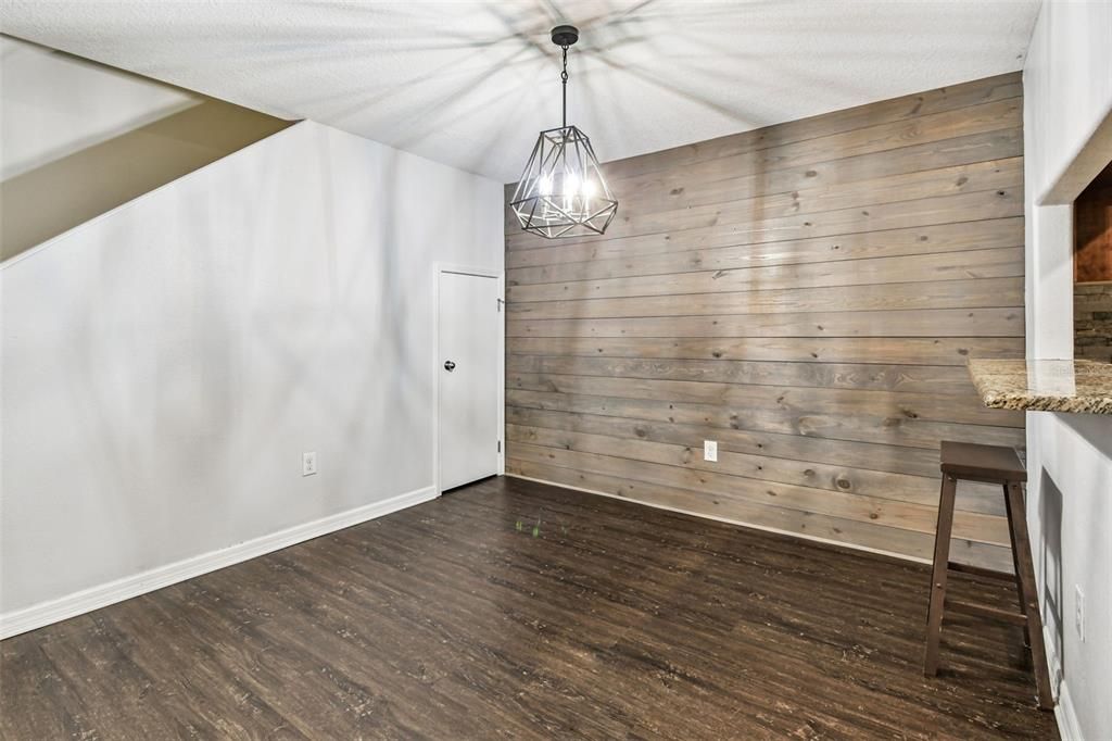 En Venta: $187,500 (2 camas, 2 baños, 1561 Pies cuadrados)