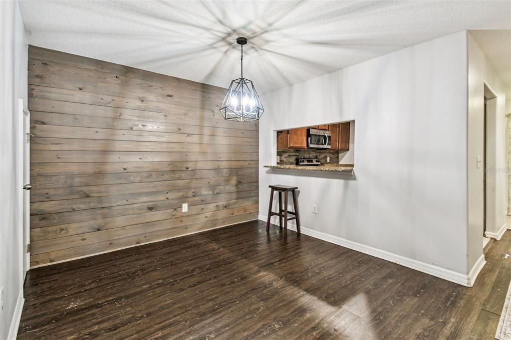 En Venta: $187,500 (2 camas, 2 baños, 1561 Pies cuadrados)