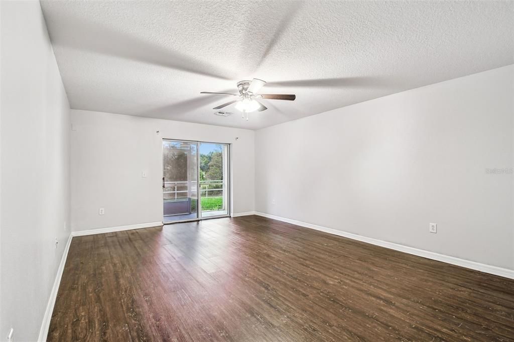 En Venta: $187,500 (2 camas, 2 baños, 1561 Pies cuadrados)