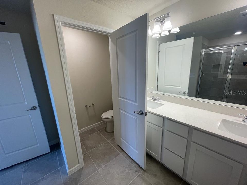 出租: $2,600 (3 贝兹, 2 浴室, 1907 平方英尺)