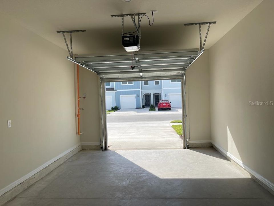 出租: $2,600 (3 贝兹, 2 浴室, 1907 平方英尺)