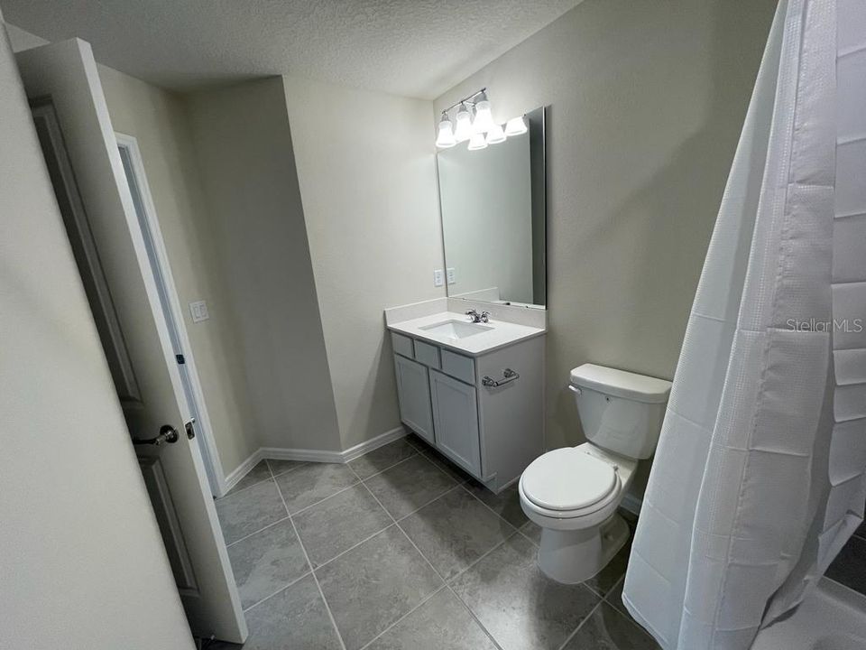 出租: $2,600 (3 贝兹, 2 浴室, 1907 平方英尺)