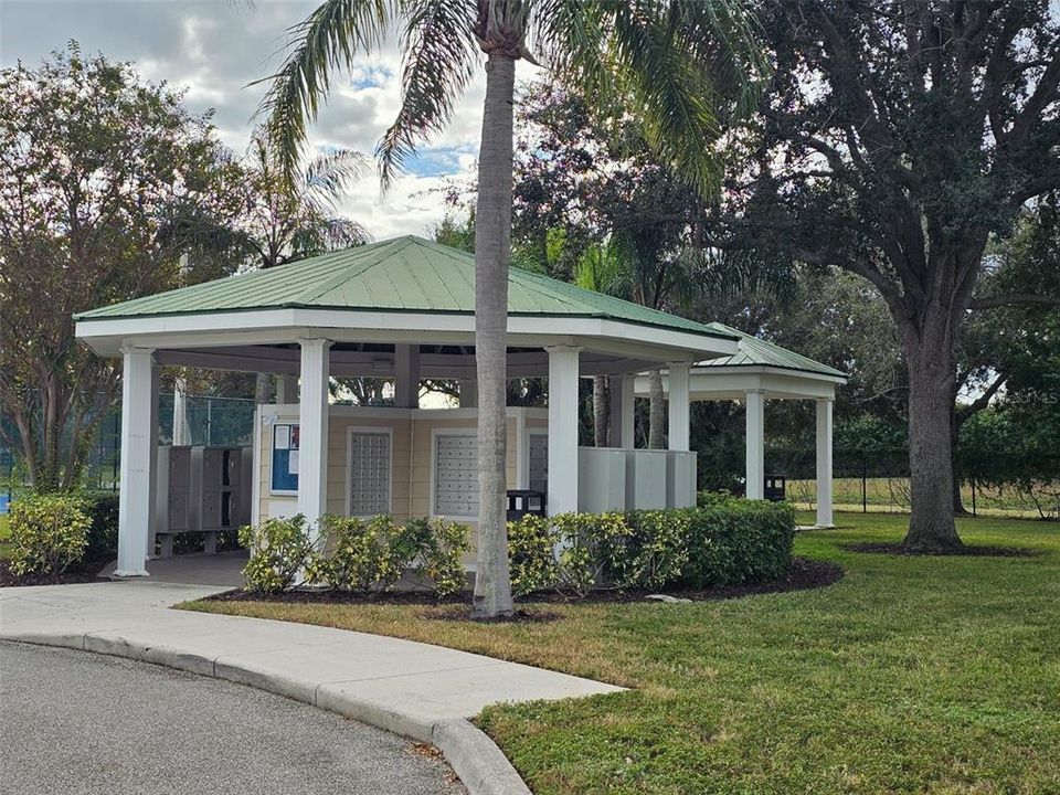 出租: $1,525 (2 贝兹, 1 浴室, 1008 平方英尺)