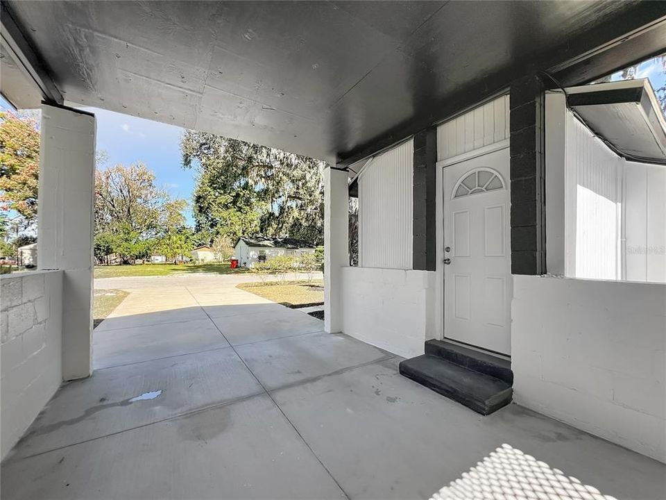 На продажу: $169,999 (2 спален, 1 ванн, 784 Квадратных фут)