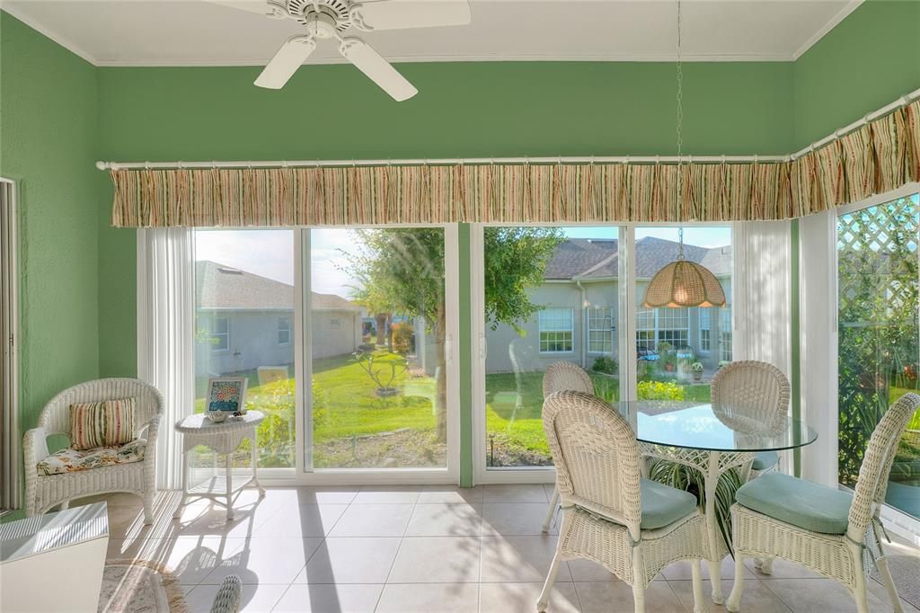 Activo con contrato: $274,000 (2 camas, 2 baños, 1572 Pies cuadrados)