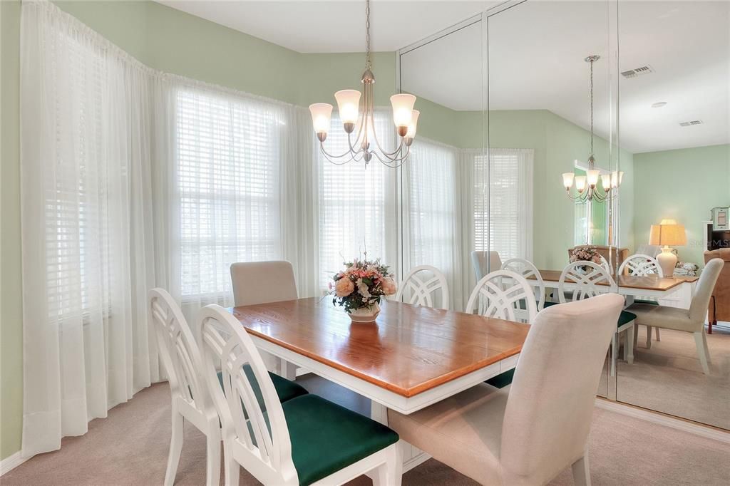 Activo con contrato: $274,000 (2 camas, 2 baños, 1572 Pies cuadrados)