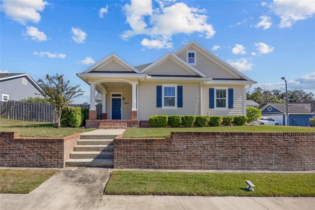 For Sale: $375,000 (3 beds, 2 baths, 1922 Square Feet)