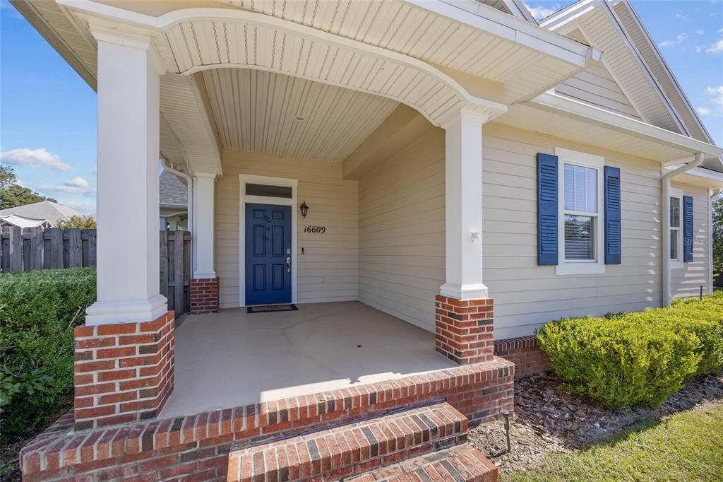 For Sale: $375,000 (3 beds, 2 baths, 1922 Square Feet)