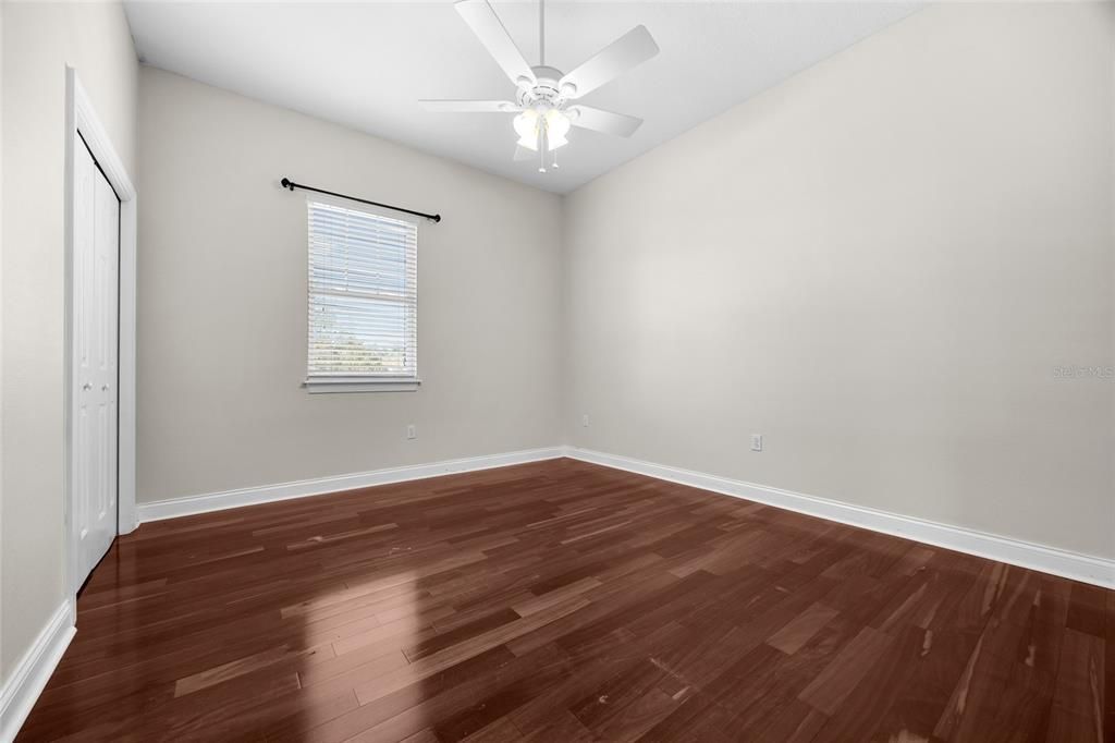 For Sale: $375,000 (3 beds, 2 baths, 1922 Square Feet)