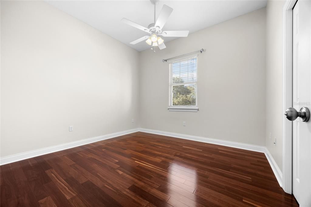 For Sale: $375,000 (3 beds, 2 baths, 1922 Square Feet)