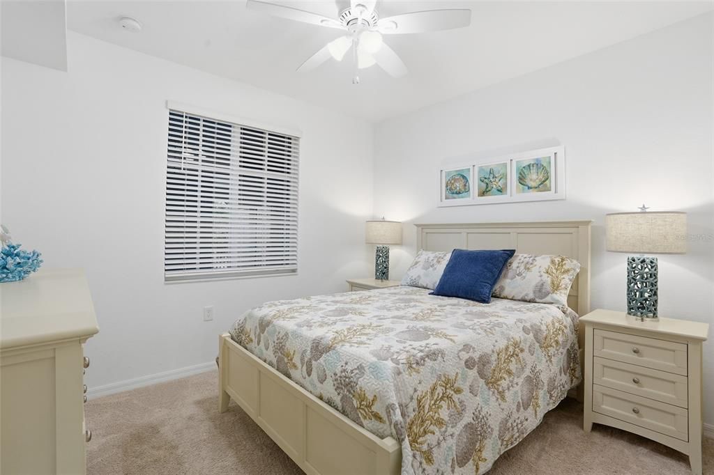 Под контрактом: $225,000 (2 спален, 2 ванн, 1194 Квадратных фут)