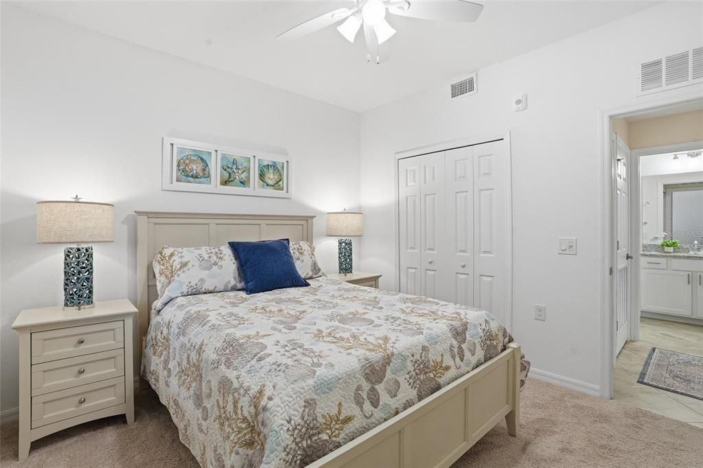 Под контрактом: $225,000 (2 спален, 2 ванн, 1194 Квадратных фут)