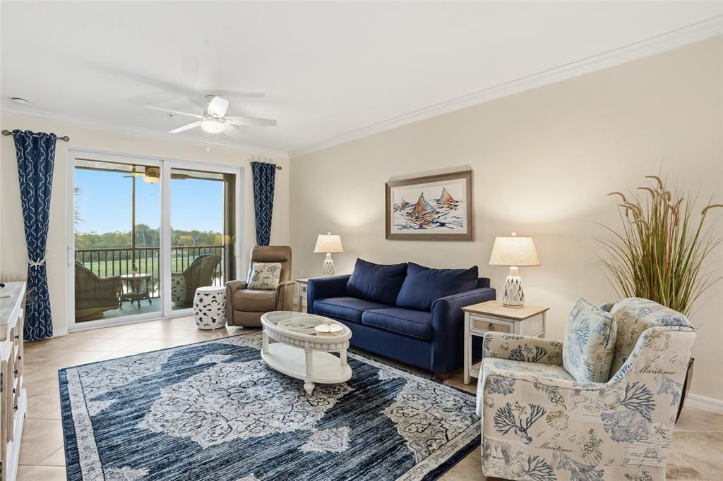 Под контрактом: $225,000 (2 спален, 2 ванн, 1194 Квадратных фут)