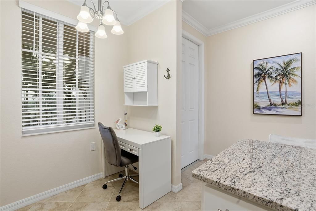 Под контрактом: $225,000 (2 спален, 2 ванн, 1194 Квадратных фут)