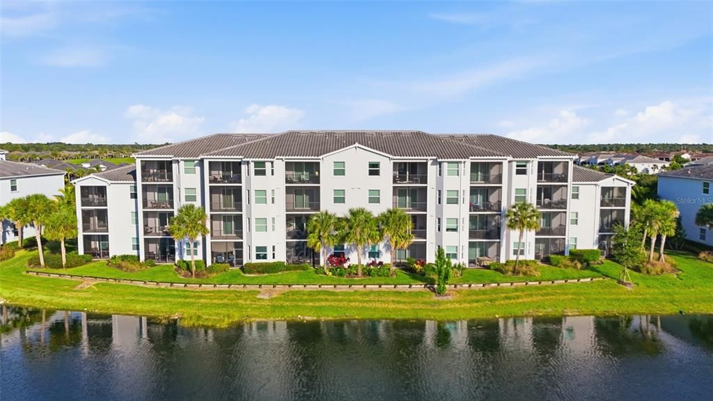 Под контрактом: $225,000 (2 спален, 2 ванн, 1194 Квадратных фут)