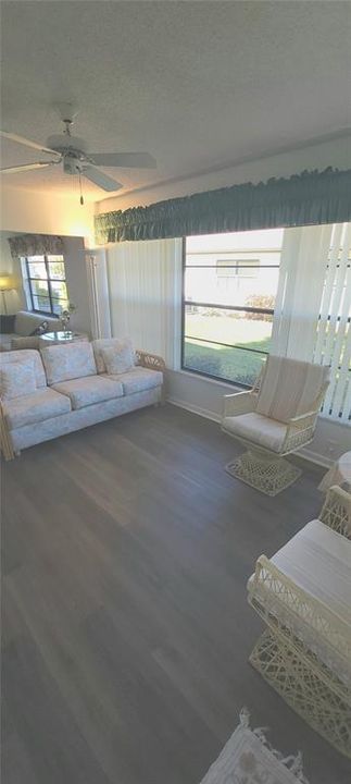 На продажу: $258,900 (2 спален, 2 ванн, 1346 Квадратных фут)