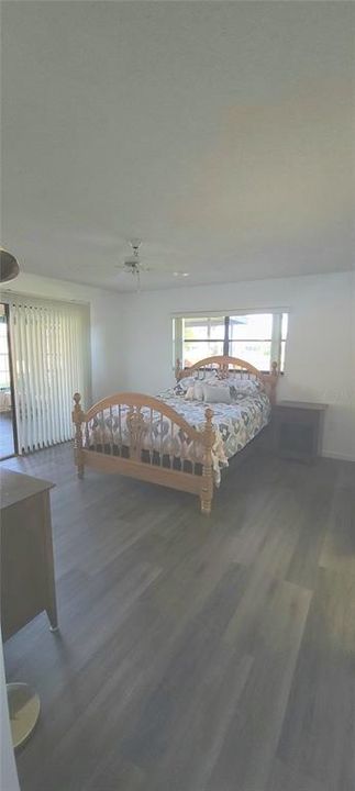 На продажу: $258,900 (2 спален, 2 ванн, 1346 Квадратных фут)