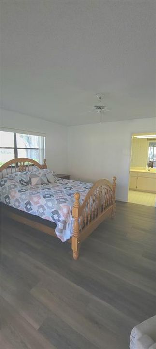 На продажу: $258,900 (2 спален, 2 ванн, 1346 Квадратных фут)