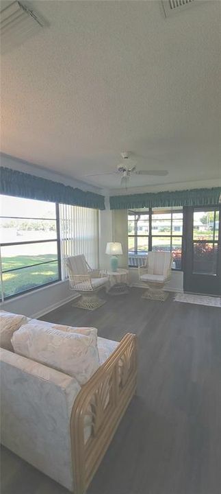 На продажу: $258,900 (2 спален, 2 ванн, 1346 Квадратных фут)