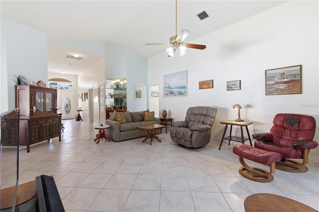 For Sale: $405,000 (3 beds, 2 baths, 1792 Square Feet)