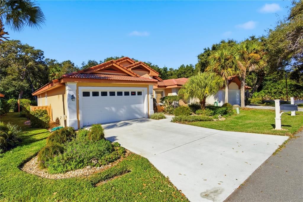 For Sale: $405,000 (3 beds, 2 baths, 1792 Square Feet)