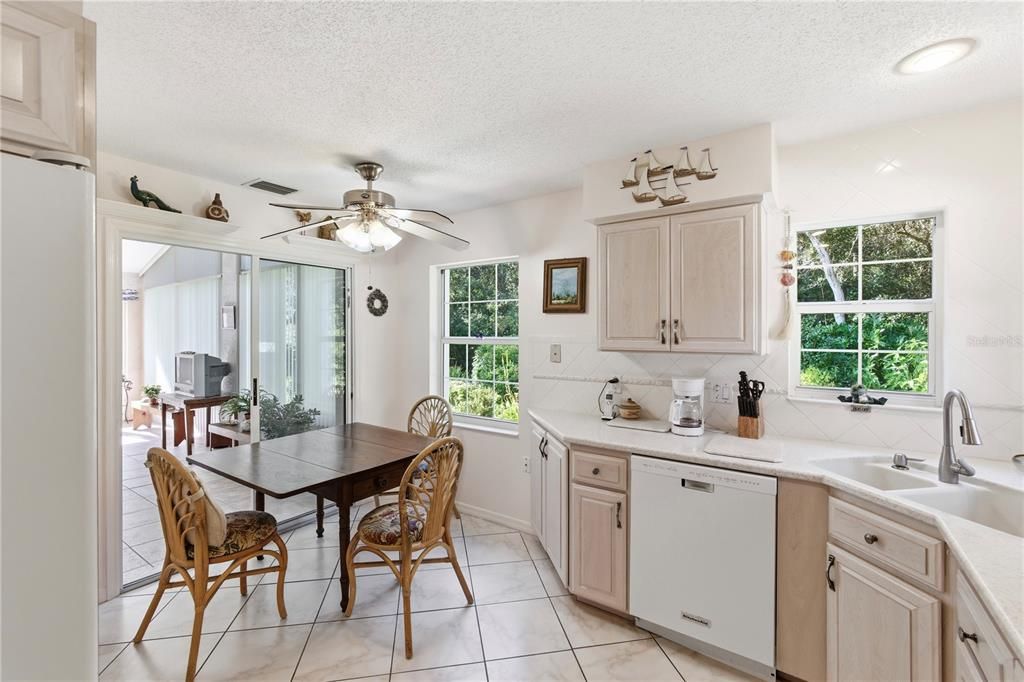 For Sale: $405,000 (3 beds, 2 baths, 1792 Square Feet)