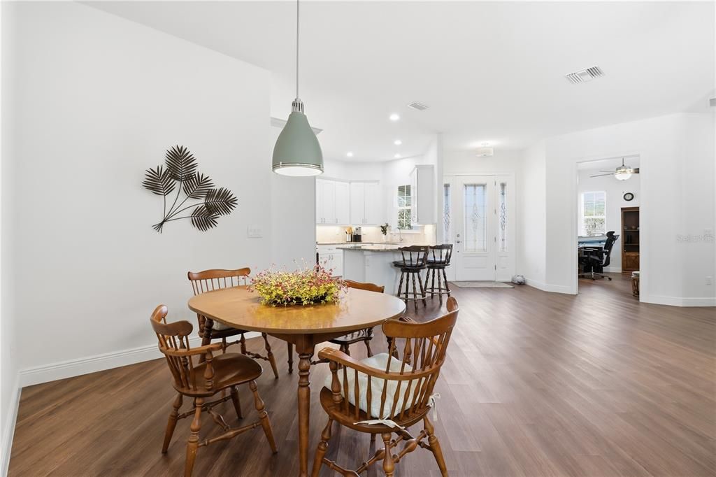 En Venta: $369,900 (3 camas, 2 baños, 1738 Pies cuadrados)