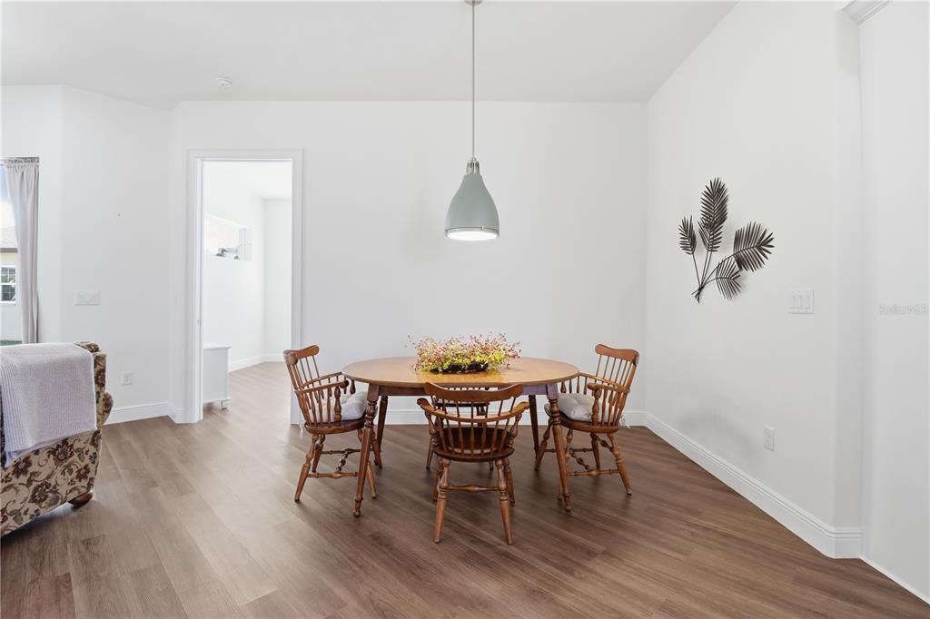 En Venta: $369,900 (3 camas, 2 baños, 1738 Pies cuadrados)