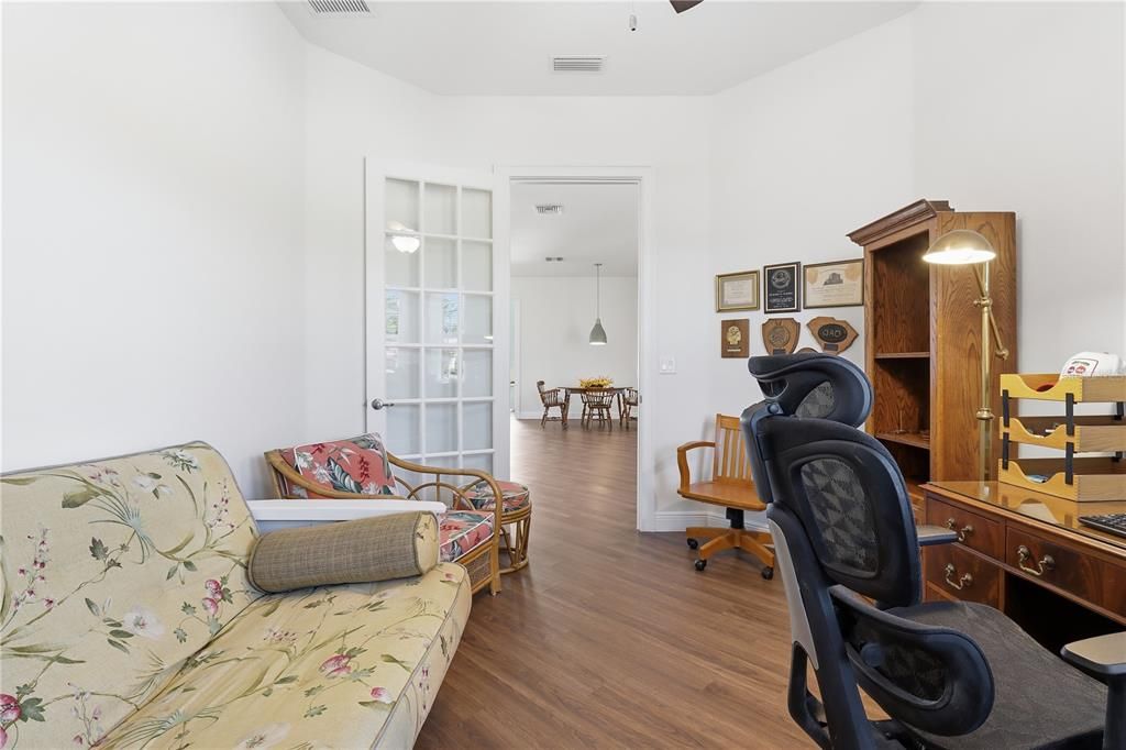 En Venta: $369,900 (3 camas, 2 baños, 1738 Pies cuadrados)