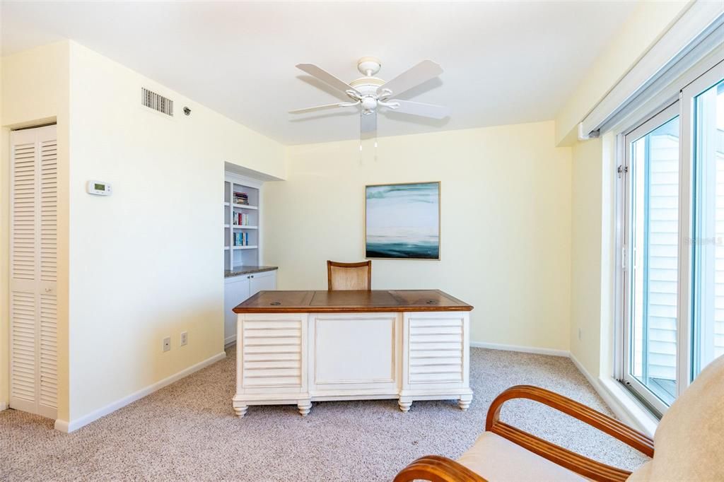 En Venta: $949,000 (3 camas, 3 baños, 1634 Pies cuadrados)