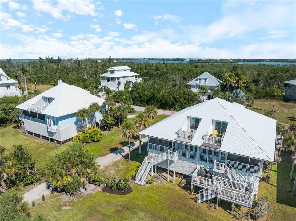 En Venta: $949,000 (3 camas, 3 baños, 1634 Pies cuadrados)