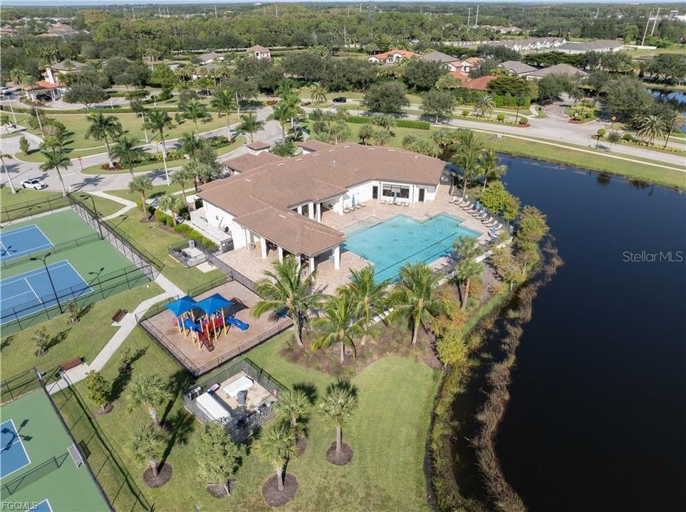 En Venta: $394,900 (4 camas, 2 baños, 2251 Pies cuadrados)