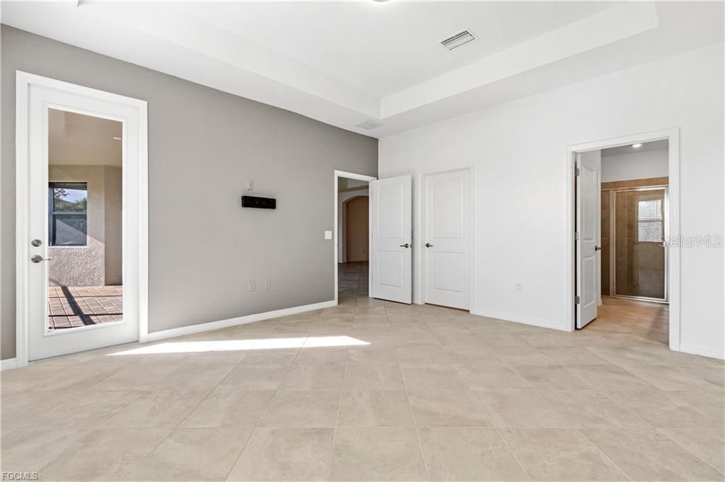 En Venta: $394,900 (4 camas, 2 baños, 2251 Pies cuadrados)