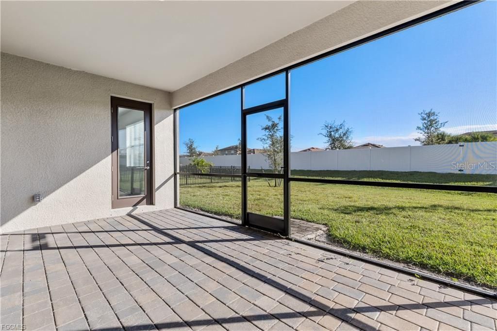 En Venta: $394,900 (4 camas, 2 baños, 2251 Pies cuadrados)