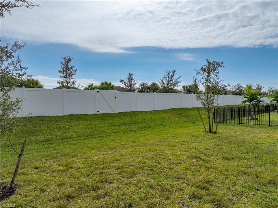 En Venta: $394,900 (4 camas, 2 baños, 2251 Pies cuadrados)